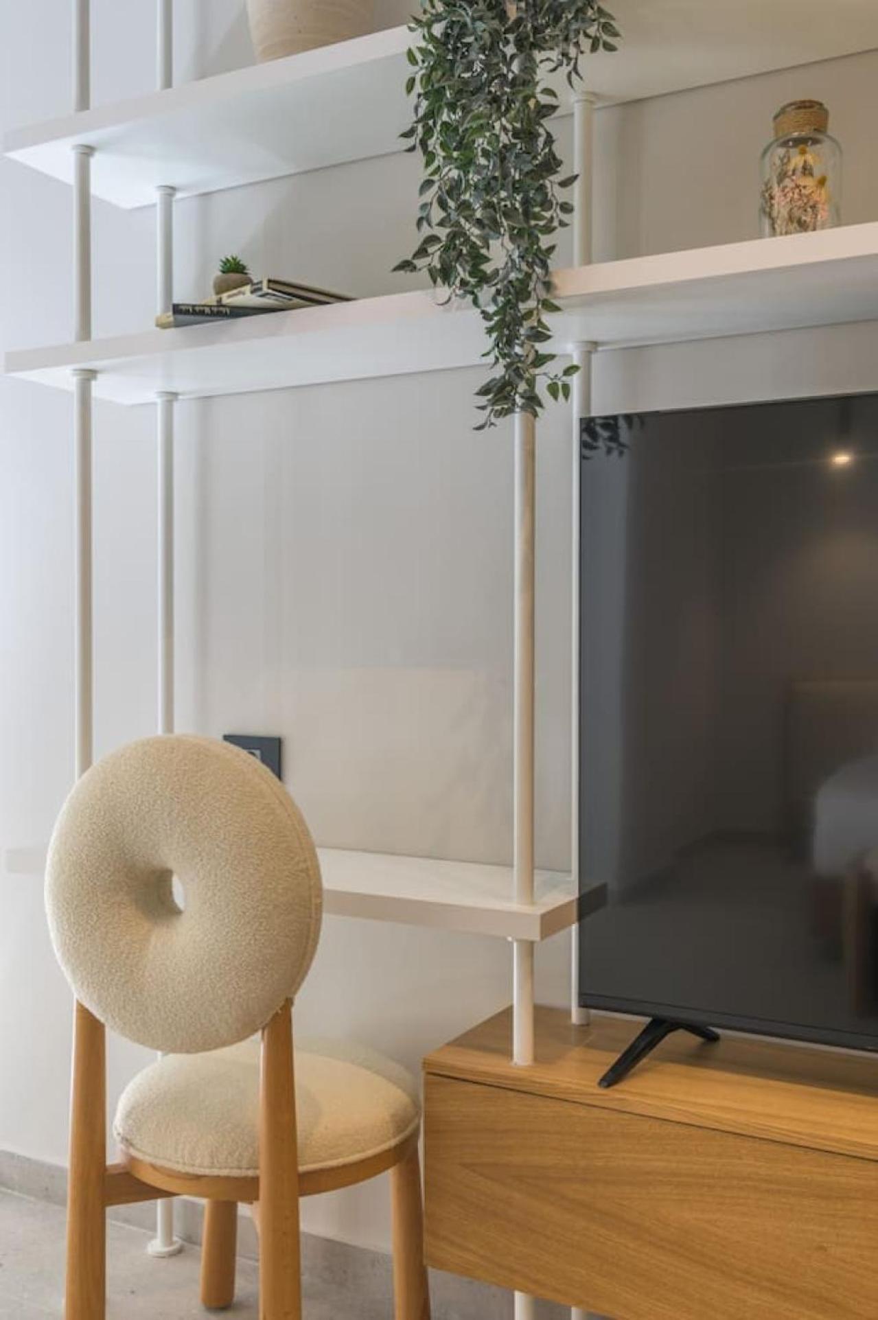 Apartment Boho Wild Flowers In Mar Mikhael Beirut